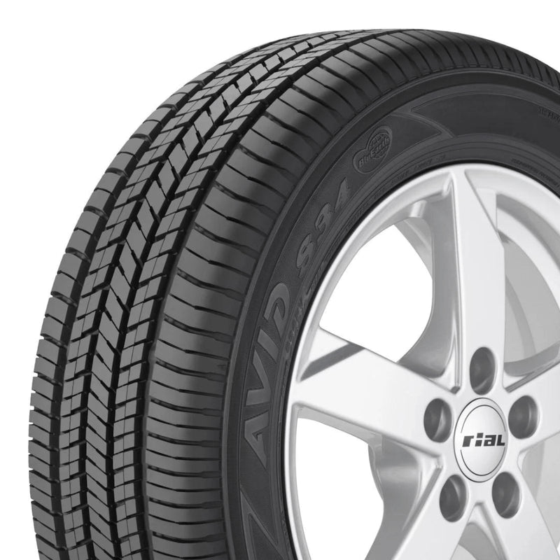 Llanta 215/50 R18 YOKOHAMA AVID S34FV 92V