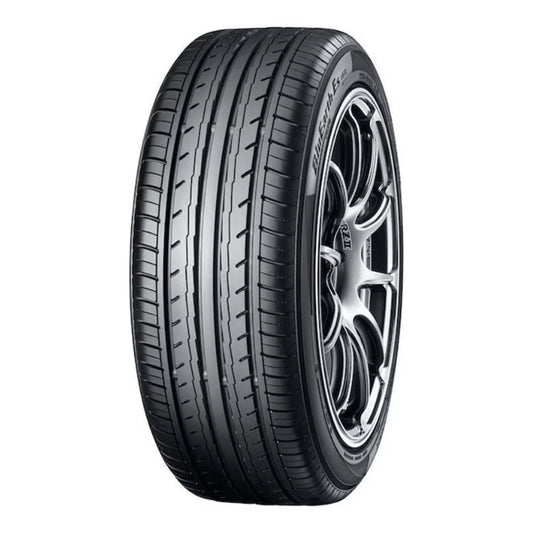 Llanta 215/55 R17 YOKOHAMA BLUEARTH ES32 94V