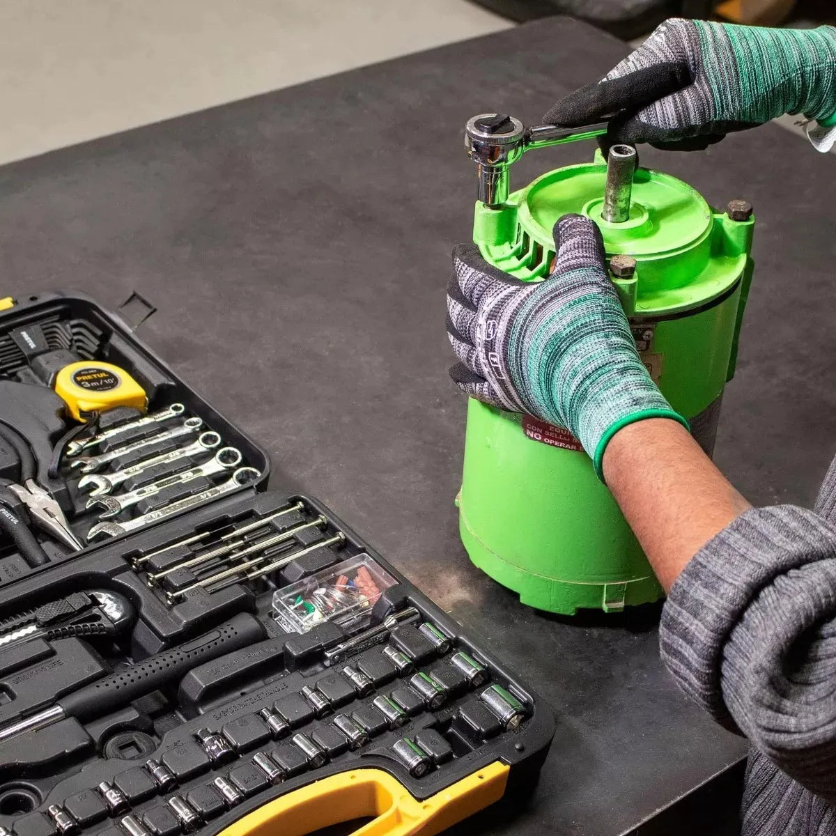 Set de herramientas Pretul, 133 piezas