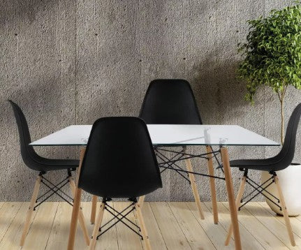 Kit 4 Sillas de comedor minimalista modelo Eame color negro