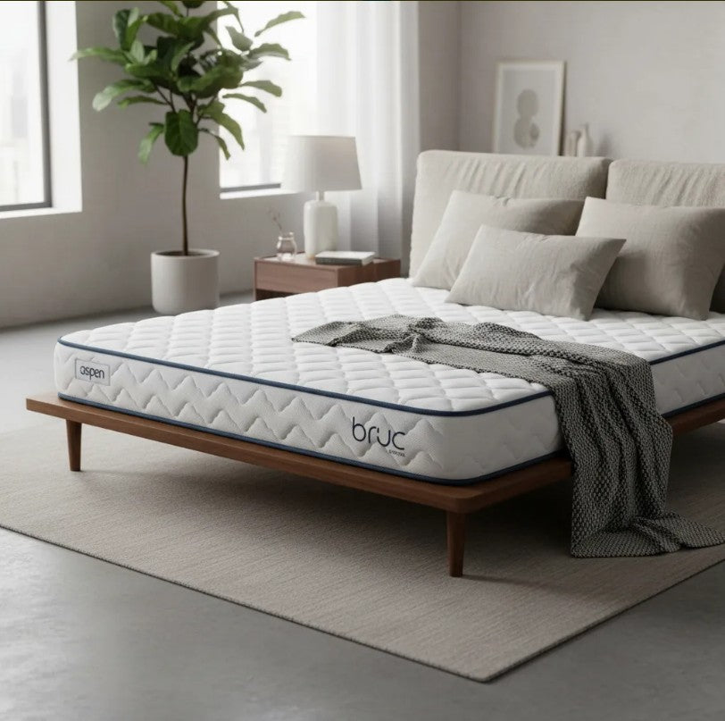 Colchón Queen Size Size Bruc Aspen Confort Plus Con 4 Almohadas Super Visco